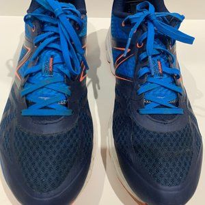 NEW BALANCE 3190v2 Athletic Mens size 9.5